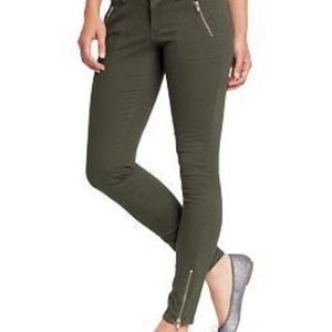 Old Navy Rockstar Zip pocket and leg pants